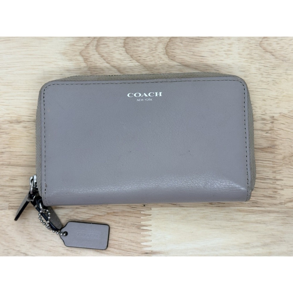 COACH Medium Zip Around Wallet Smooth Leather Light Grey #66